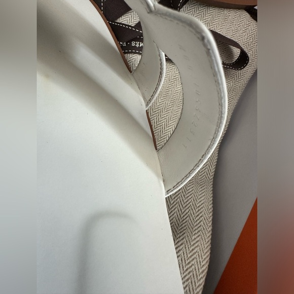 2024 White Oran Hermes Sandals - Picture 6 of 8